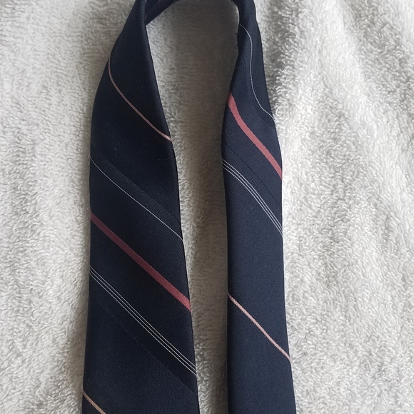 Oscar de la Renta - Picture 5 of 13